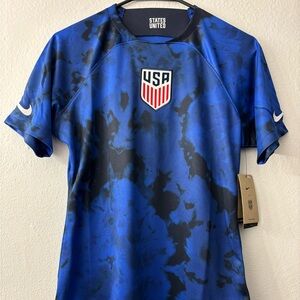 Nike USA Women’s National Soccer Team 2022/2023 Soccer Jersey Size Medium